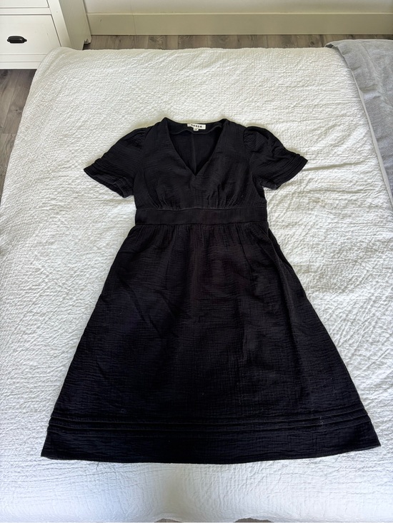 Boden Dresses & Skirts - Boden 100% Cotton Black V-Neck Textured Empire Waist Dress | US 8L